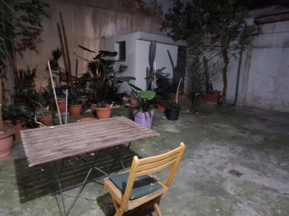 Property with courtyard – Ampelokipoi